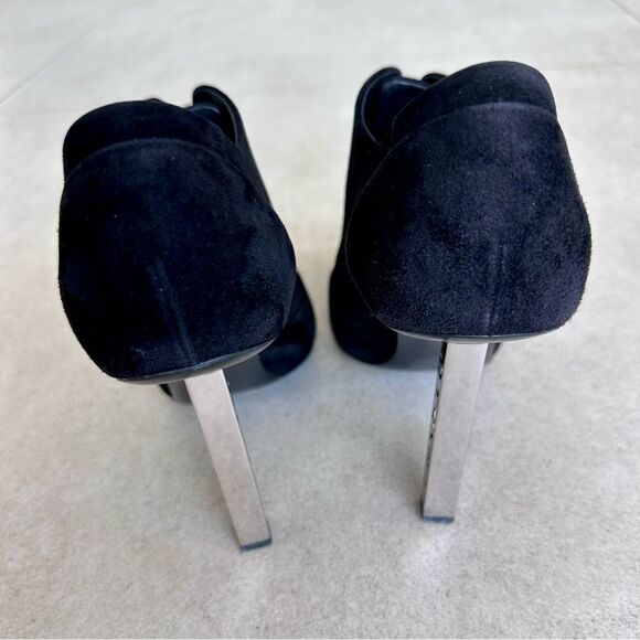 Chanel Logo Suede Lace Up Cap Toe Black Booties Metal Heel EU 38.5 C US 7.5-8 - Picture 10 of 10